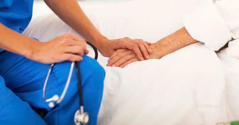 Conhecimento sobre cuidados paliativos entre médicos residentes de hospital universitário