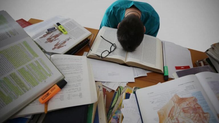 Transtornos mentais e o impacto acadêmico em estudantes de medicina submetidos ao método de aprendizado baseado em problemas