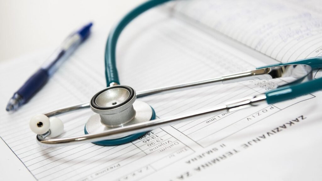 Formar médicos ou fabricar diplomas? Um chamado à responsabilidade ética na educação médica