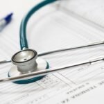 Formar médicos ou fabricar diplomas